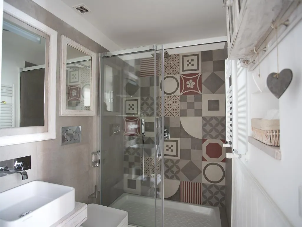 Primo Piano Suites Guest house